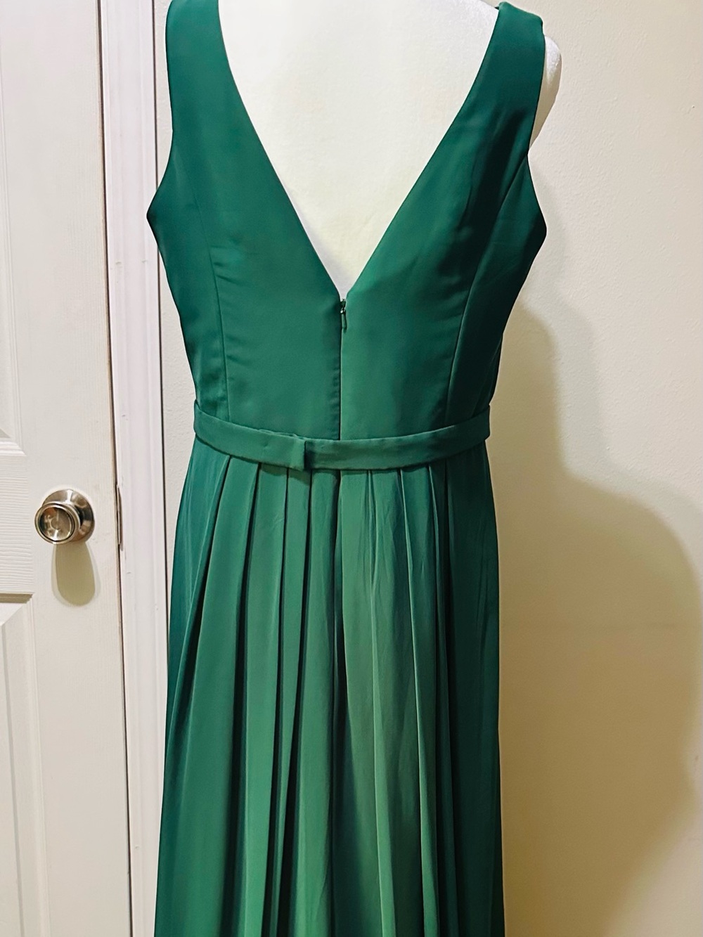 Bella Bridesmaids Sleeveless Hunter Green Pleated V-Neck Maxi Dress